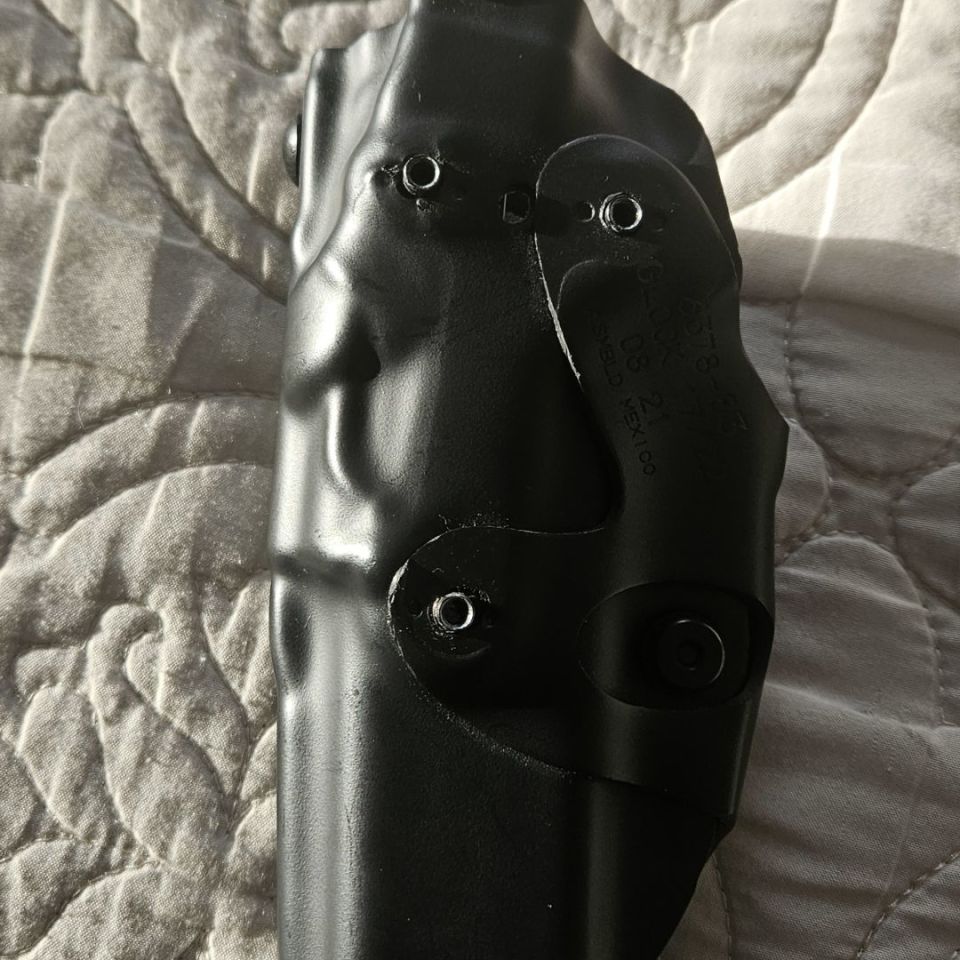 Image 1 - Safariland Glock 17 holster 