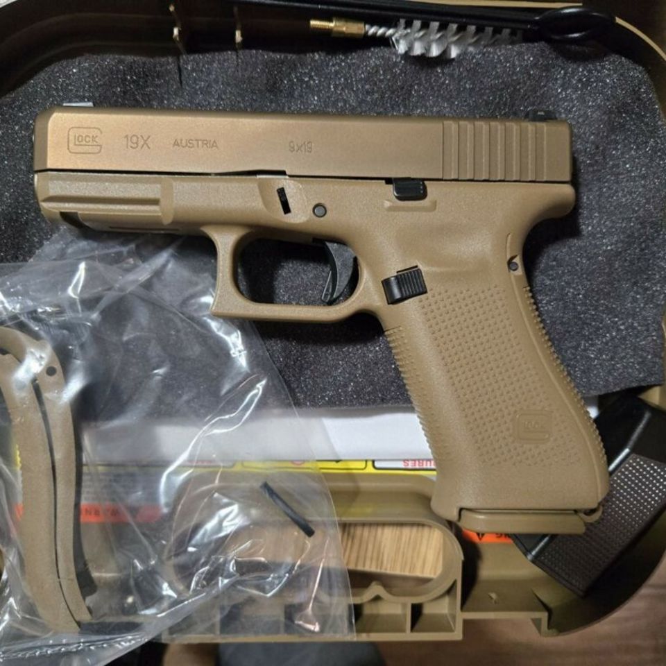 Image 2 - Glock 19x Gen 5.