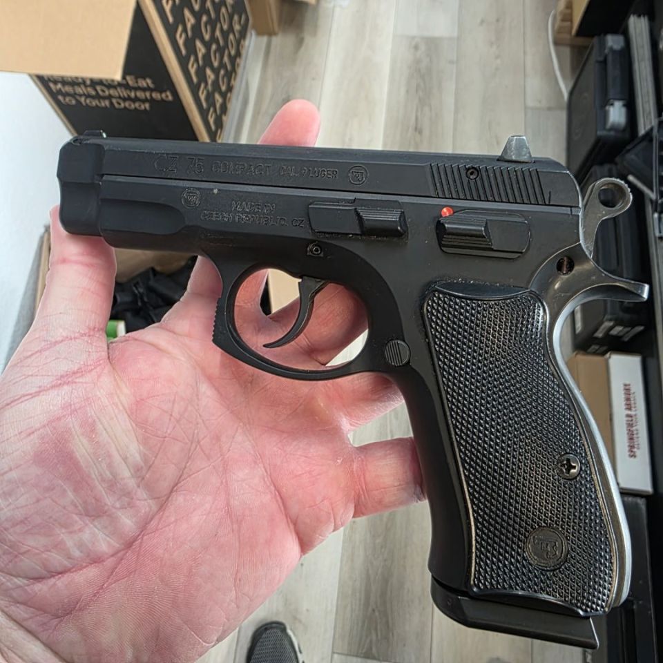 Image 4 - Cz 75 compact 