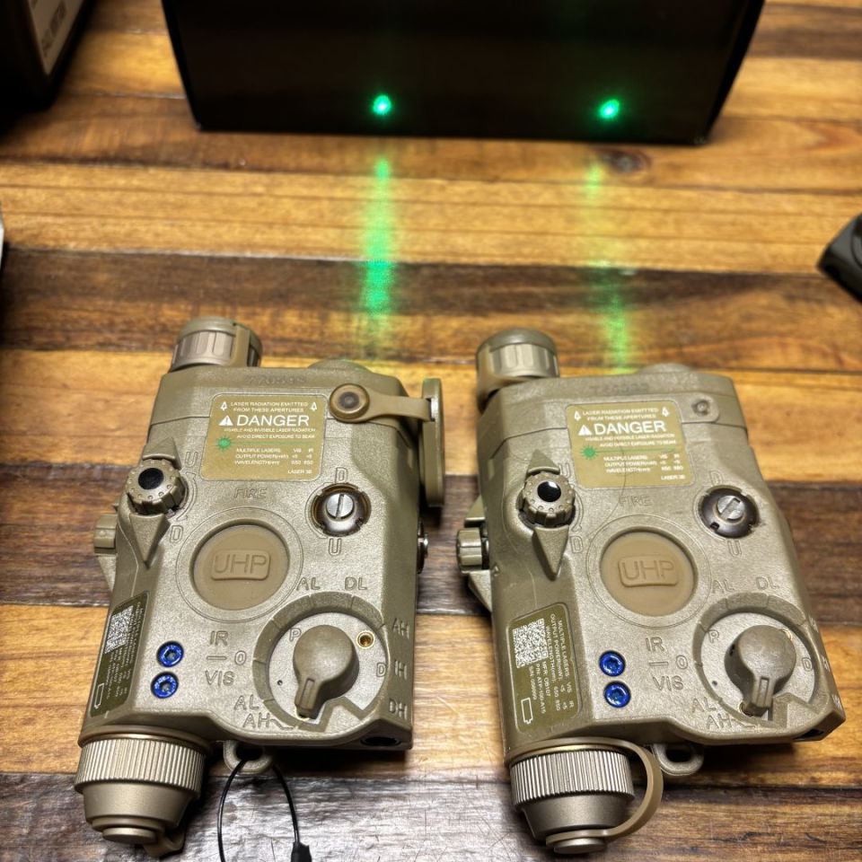 Image 4 - Eotech Aimpoint Surefire Unity