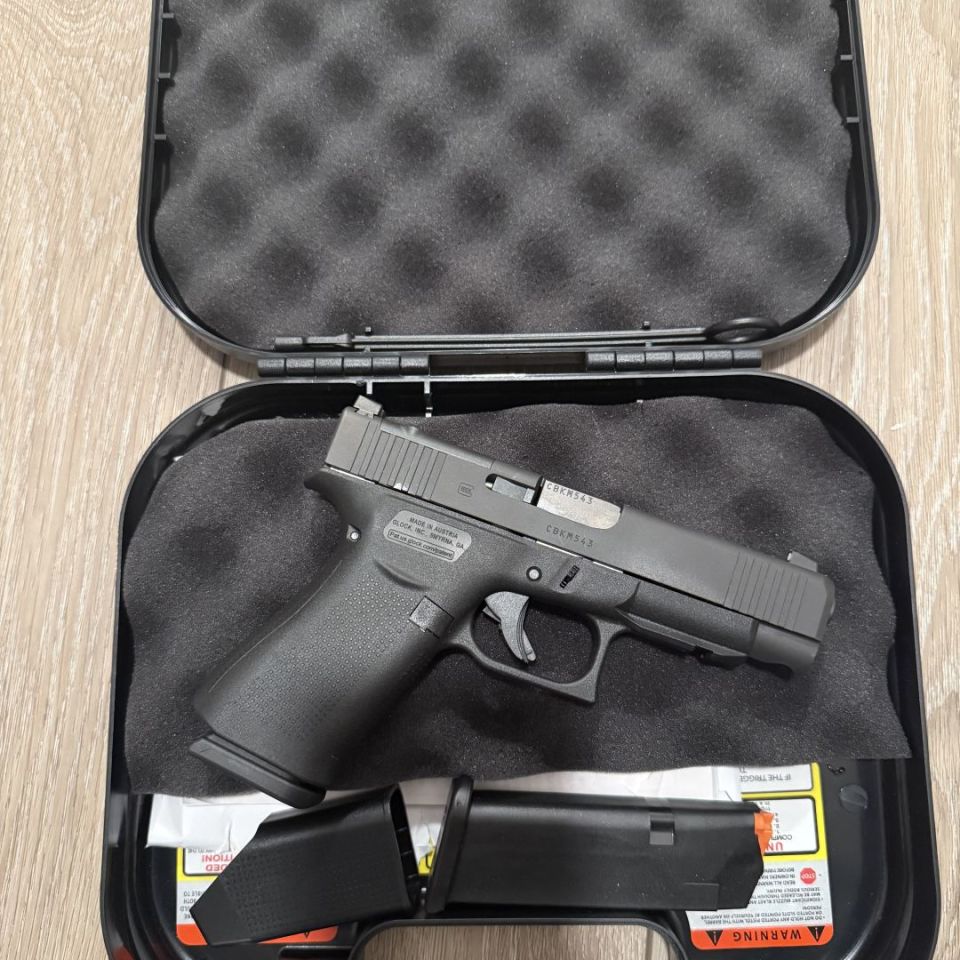 Image 2 - NIB Glock 48 mos 