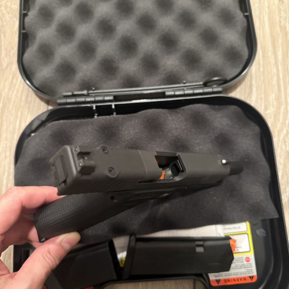 Image 3 - NIB Glock 48 mos 