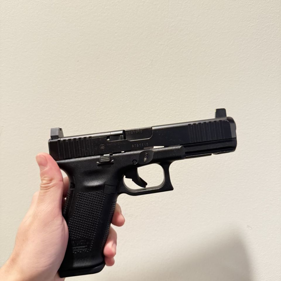 Image 2 - Used Glock 17 g5 
