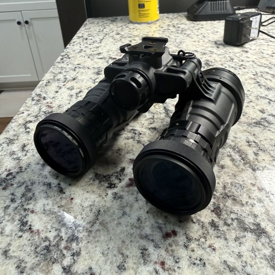 Image 1 - Nocturn Katanas / photonis 