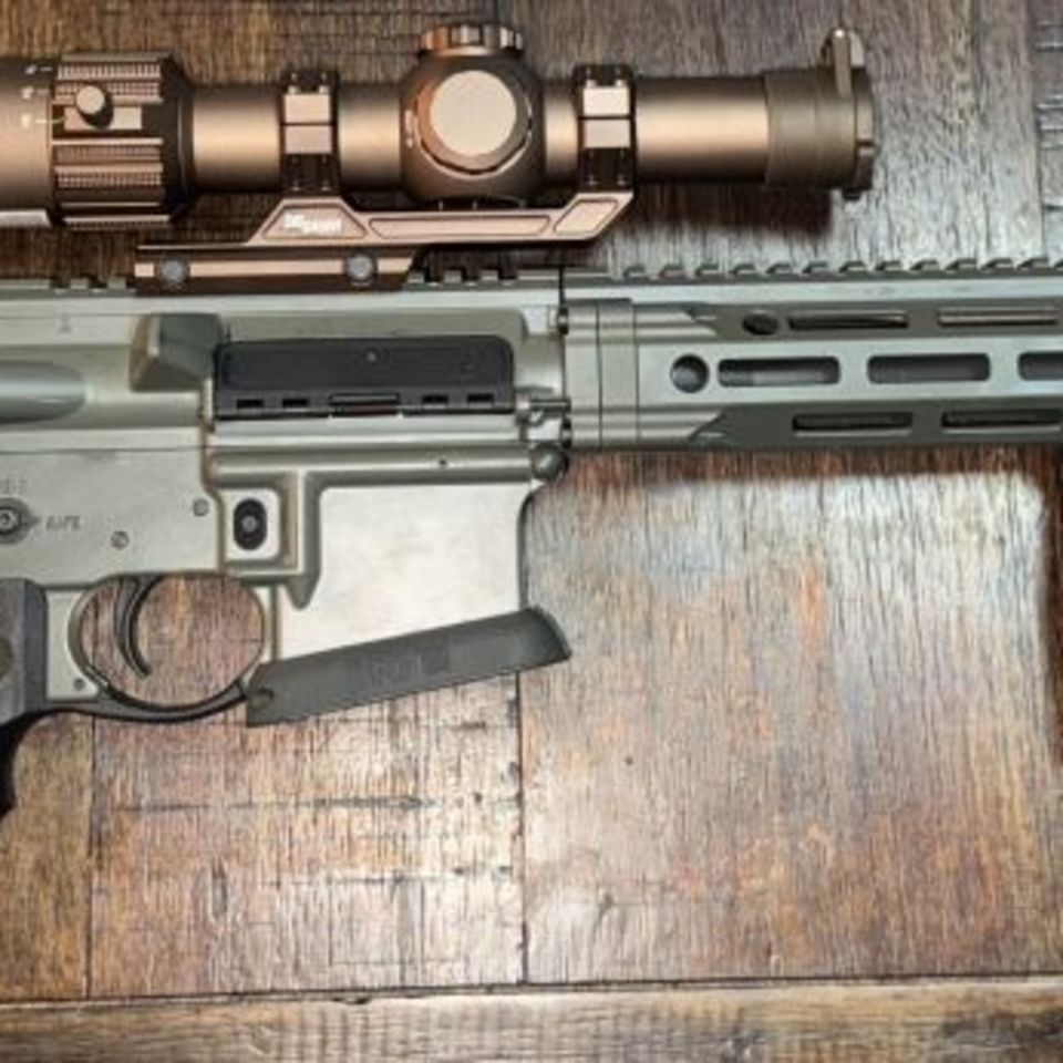 Image 2 - Daniel defense Slw v7