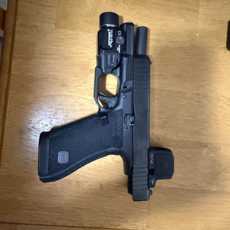 Image 2 - Gen 6 glock 45