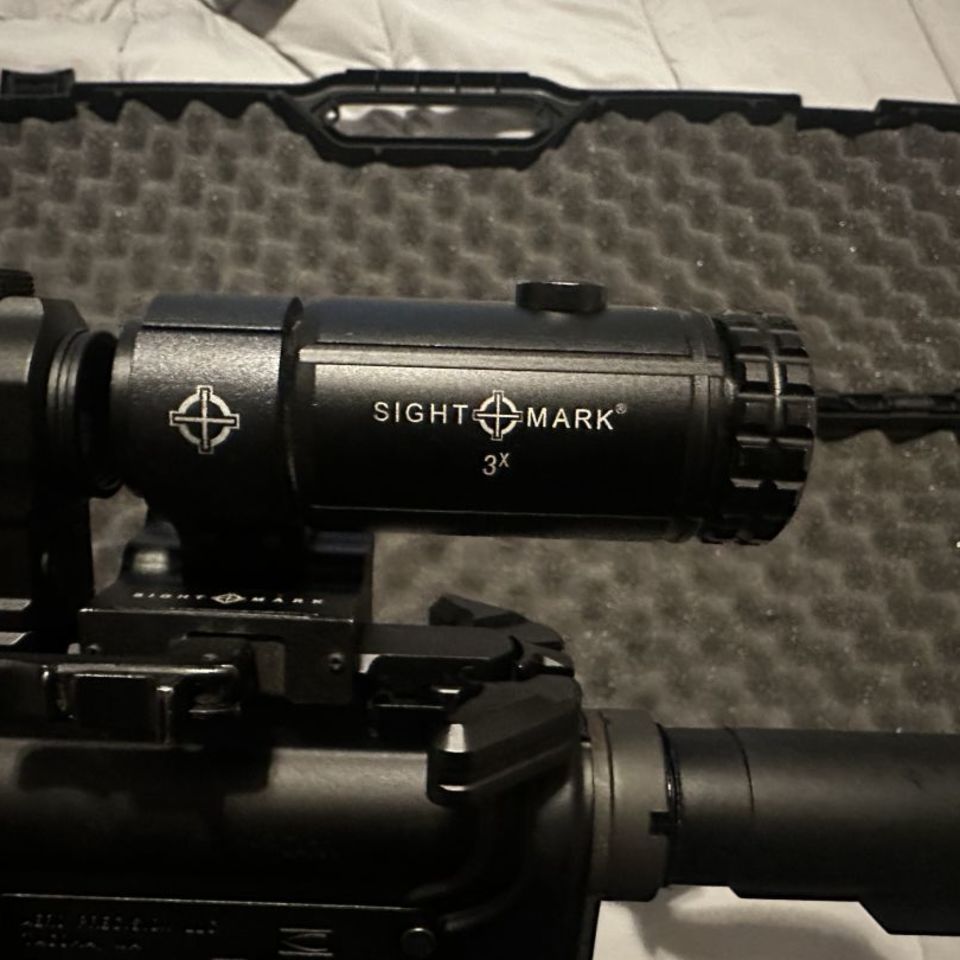 Image 5 - Vortex Red Dot and Magnifier