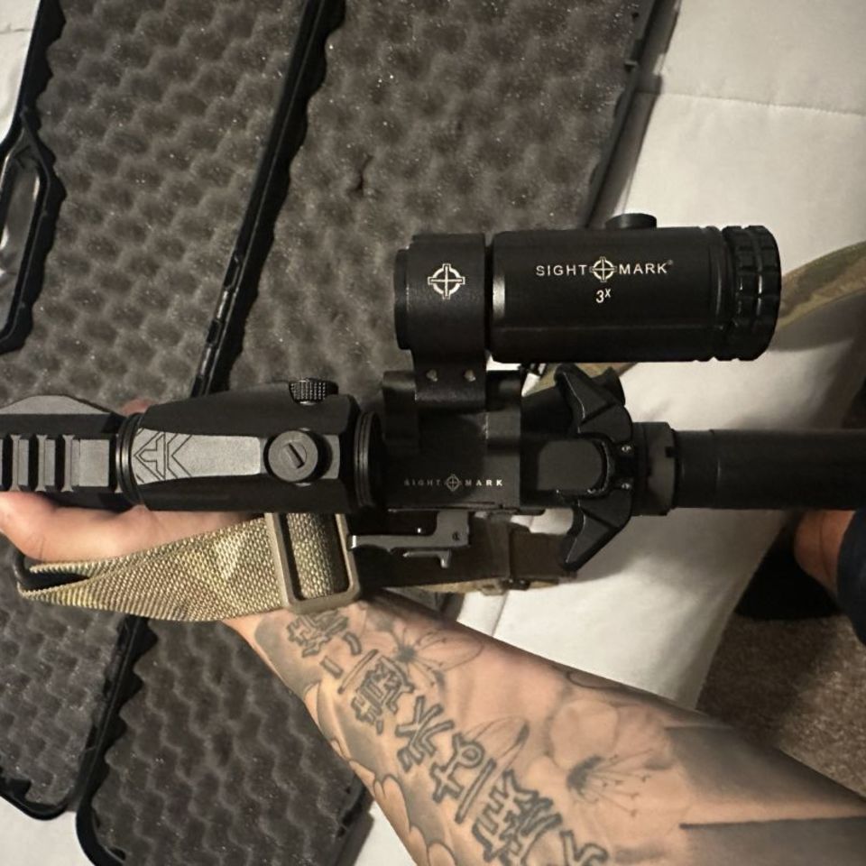 Image 3 - Vortex Red Dot and Magnifier