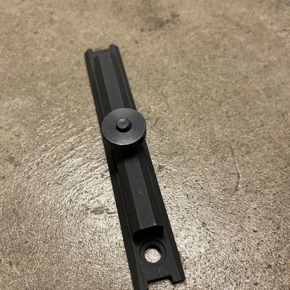 Image 4 - Ultralux Carry Handle Pic Rail