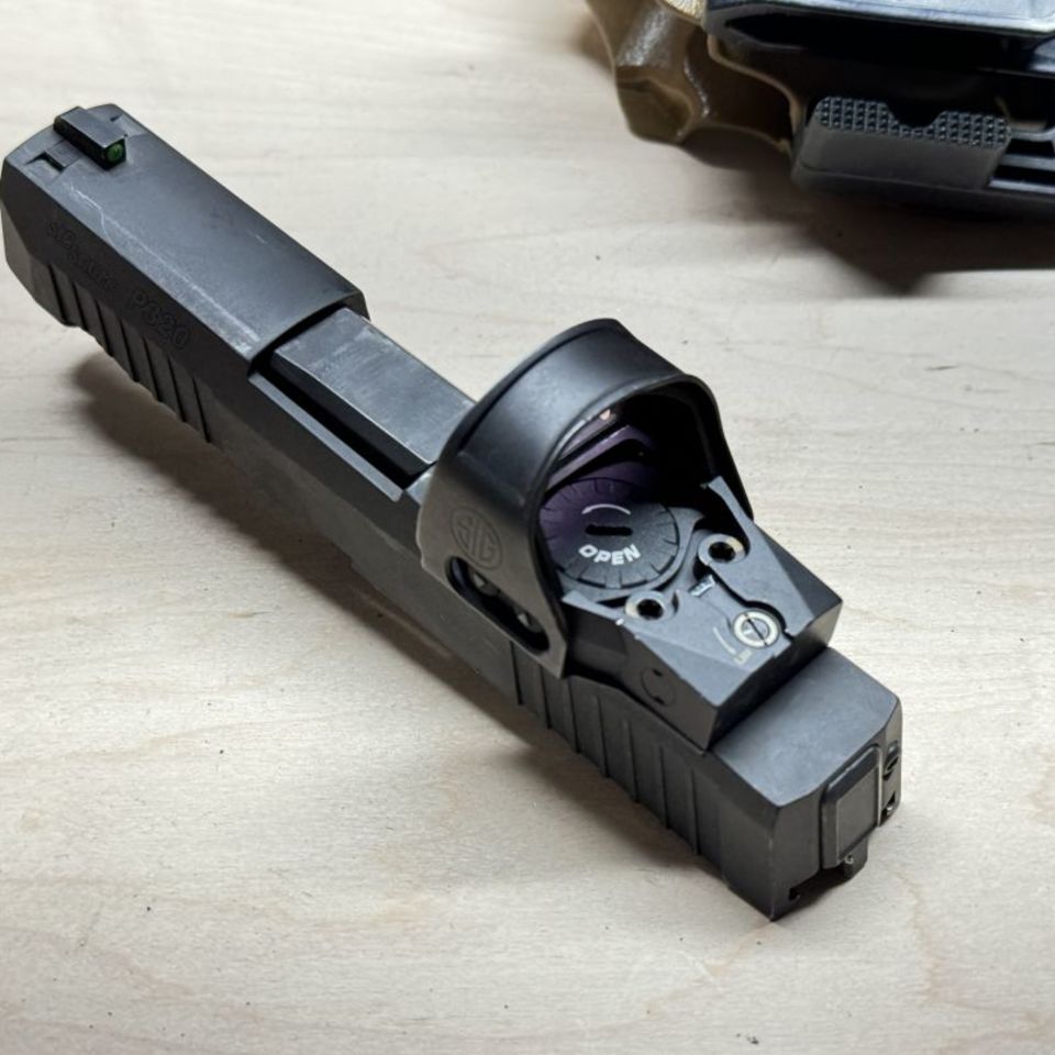 Image 2 - P320 X-Compact kit + extras