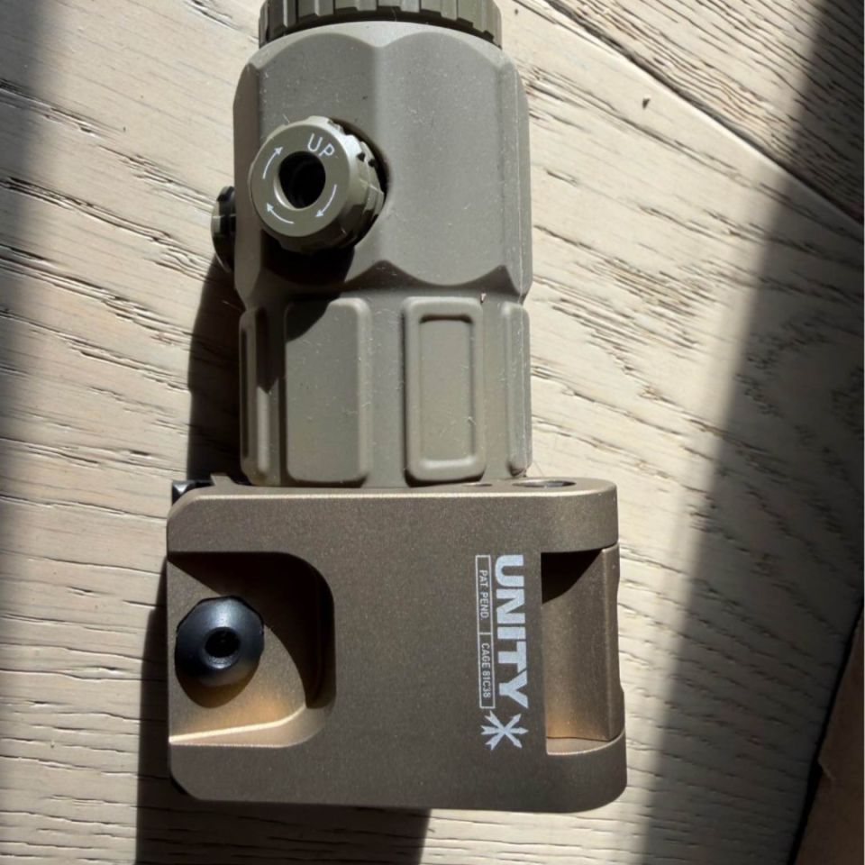 Image 4 - Exps 3-0/ g45 magnifier