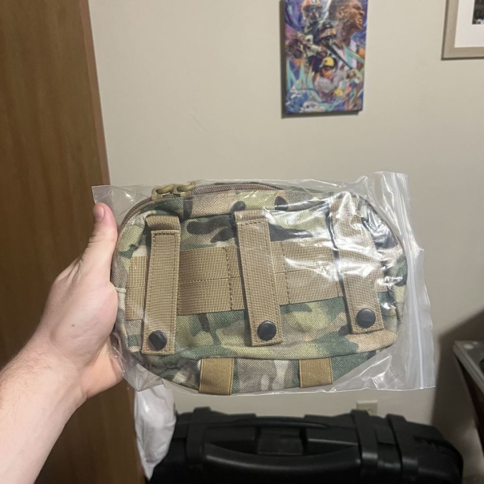 Image 2 - Unknown admin pouch