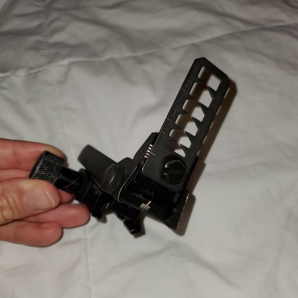 Image 3 - M203 leaf sight/Pic rail