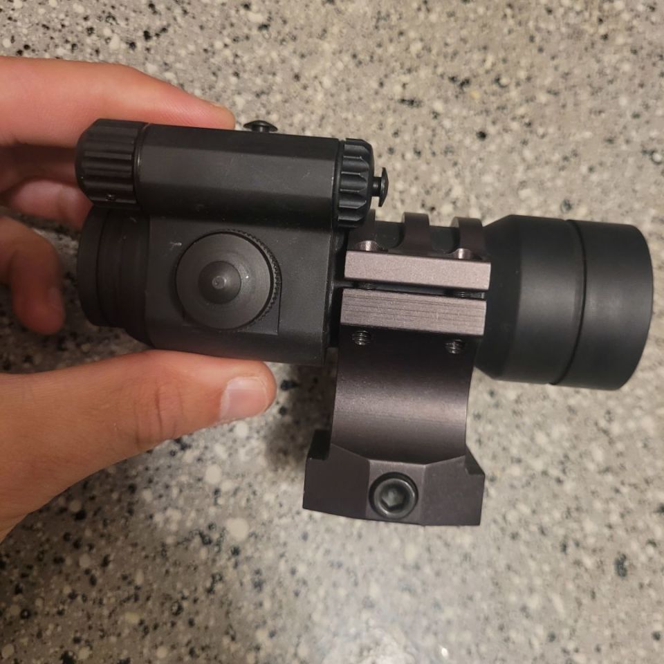 Image 2 - Aimpoint M2 + Wilcox mount 