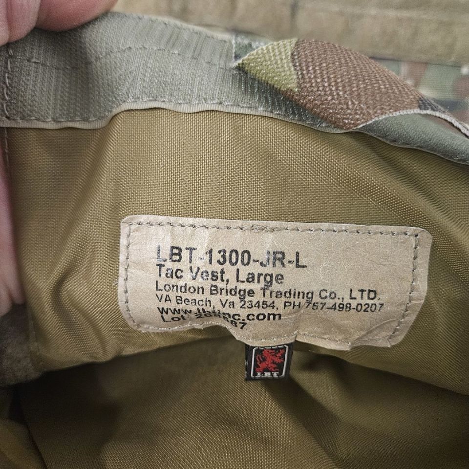 Image 3 - LBT 6094 Tactical Vest 