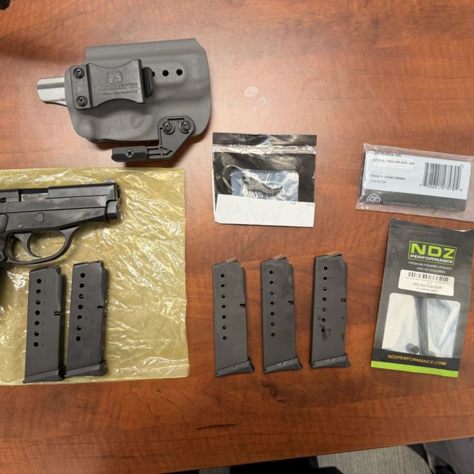 Image 2 - Sig P239 9mm Package many mags