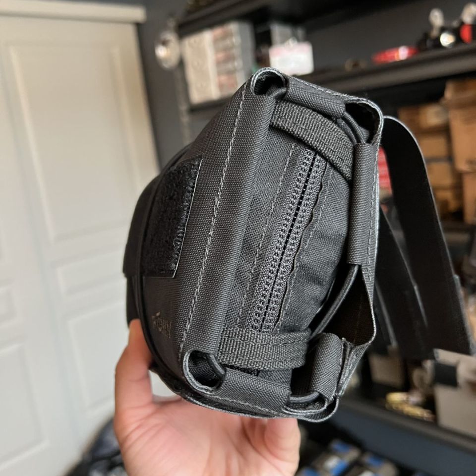 Image 3 - New Ronin med pouch
