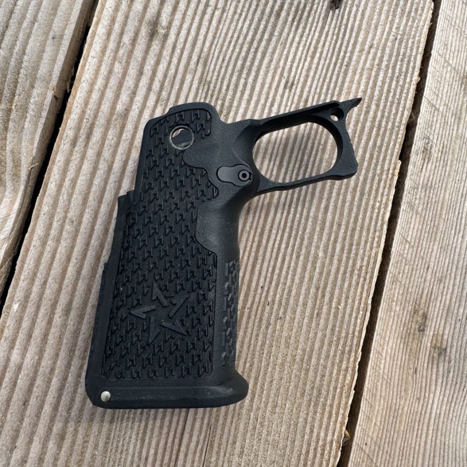 Image 1 - Staccato P gen ll grip