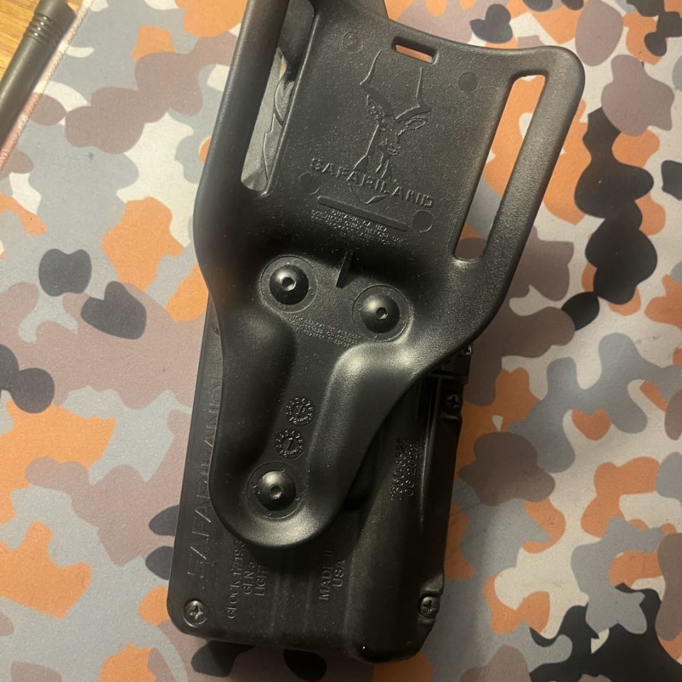 Image 2 - Safariland G17 LVL3