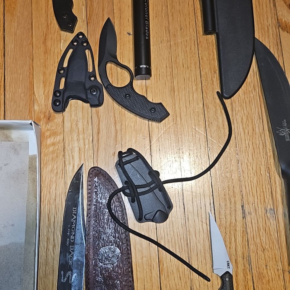 Image 3 - Knife lot