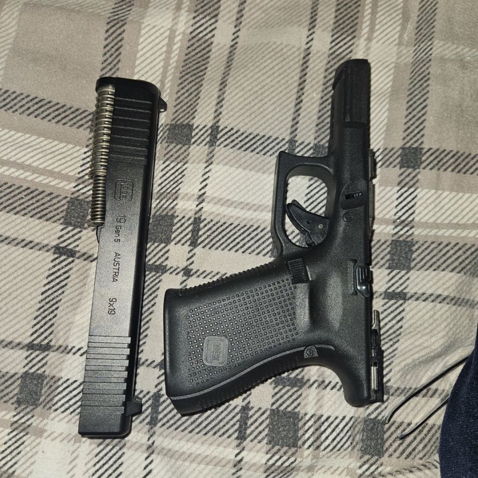 Image 4 - Unfired G19.5 with extras