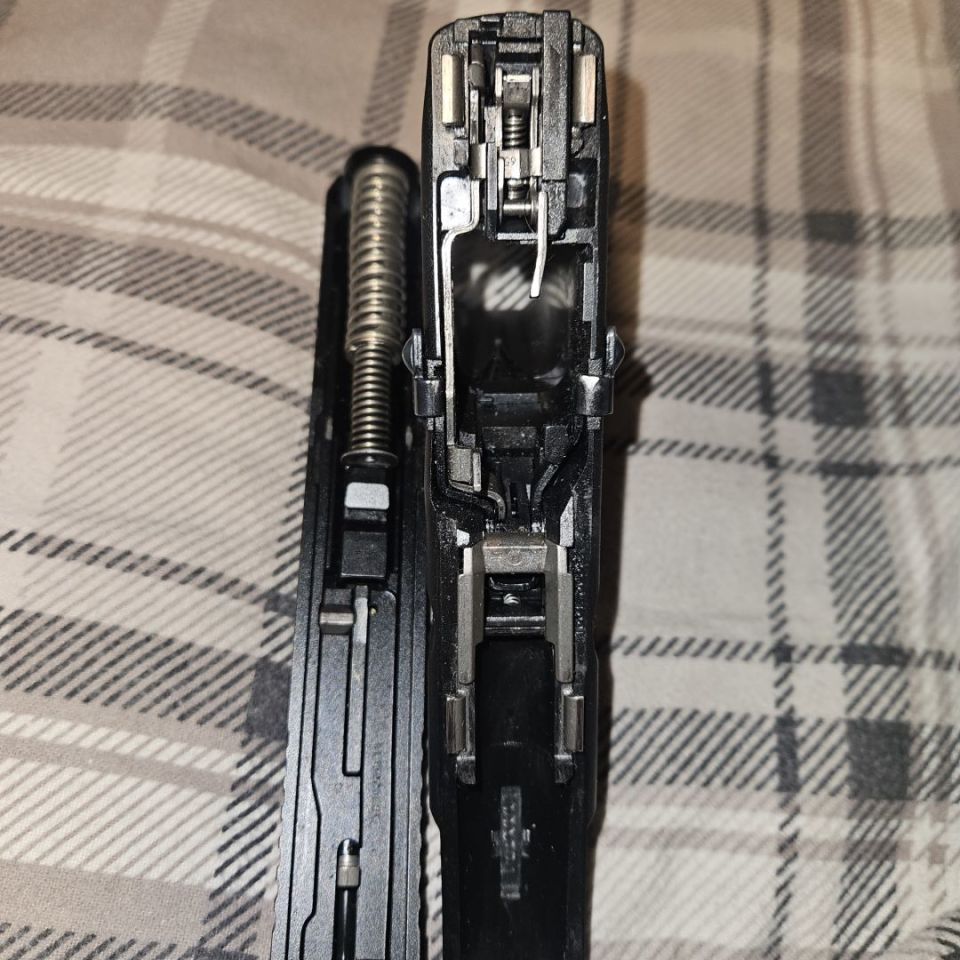 Image 3 - Unfired G19.5 with extras