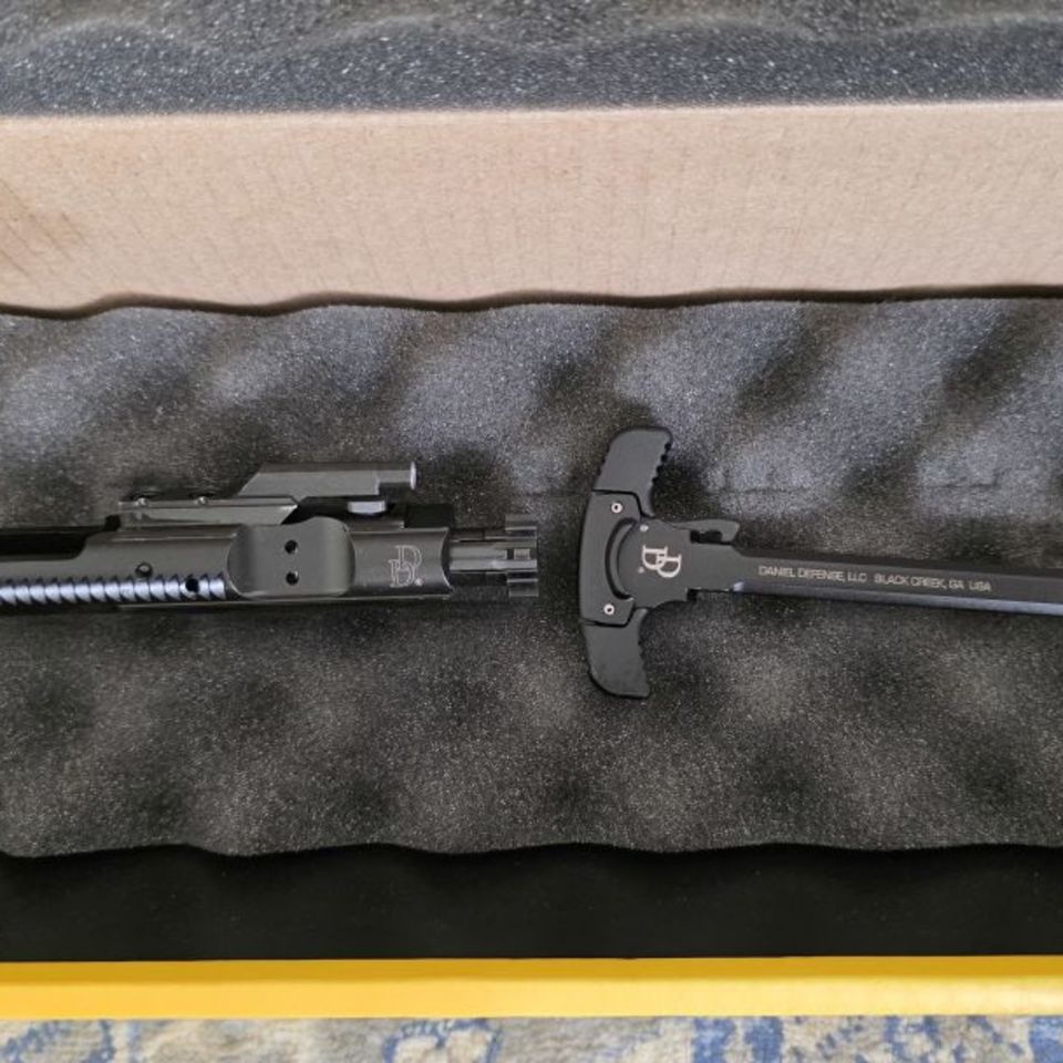 Image 2 - BNIB Daniel Defense M4A1 RIII