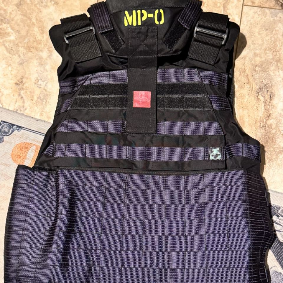 Image 2 - Fort defender 2 black