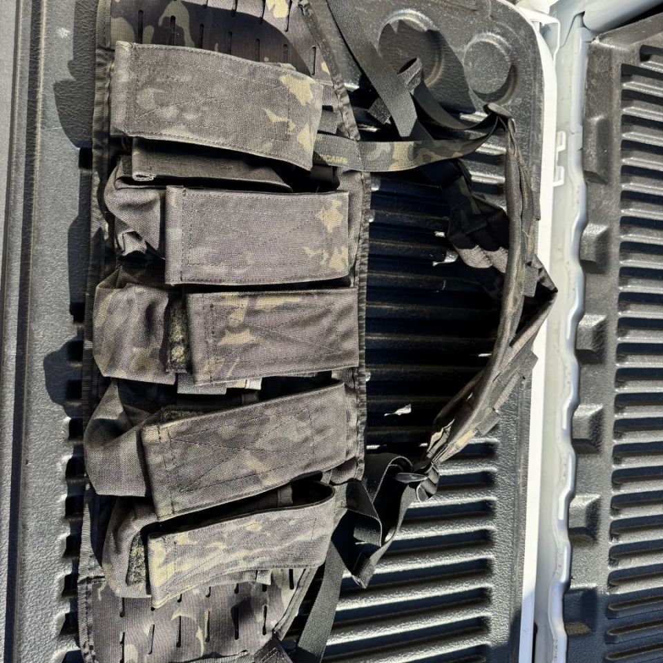 Image 1 - P84 chest rig 