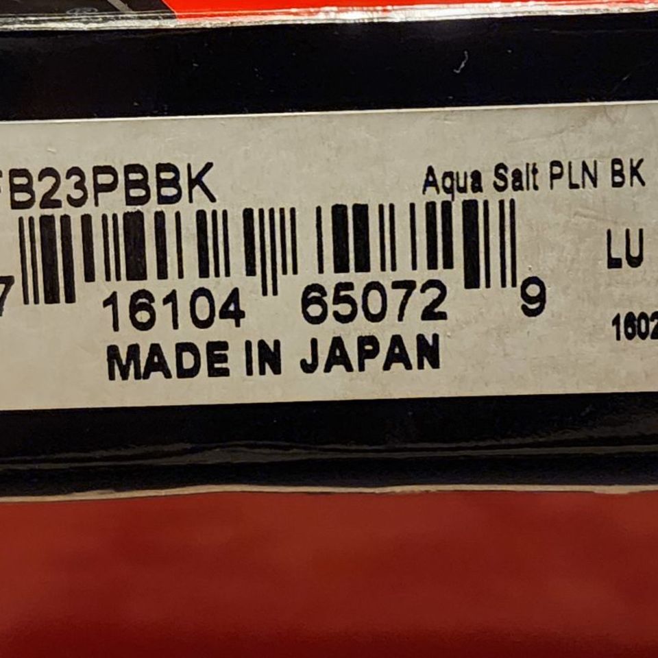 Image 5 - WTT *RARE* SPYDERCO H1 AQUA