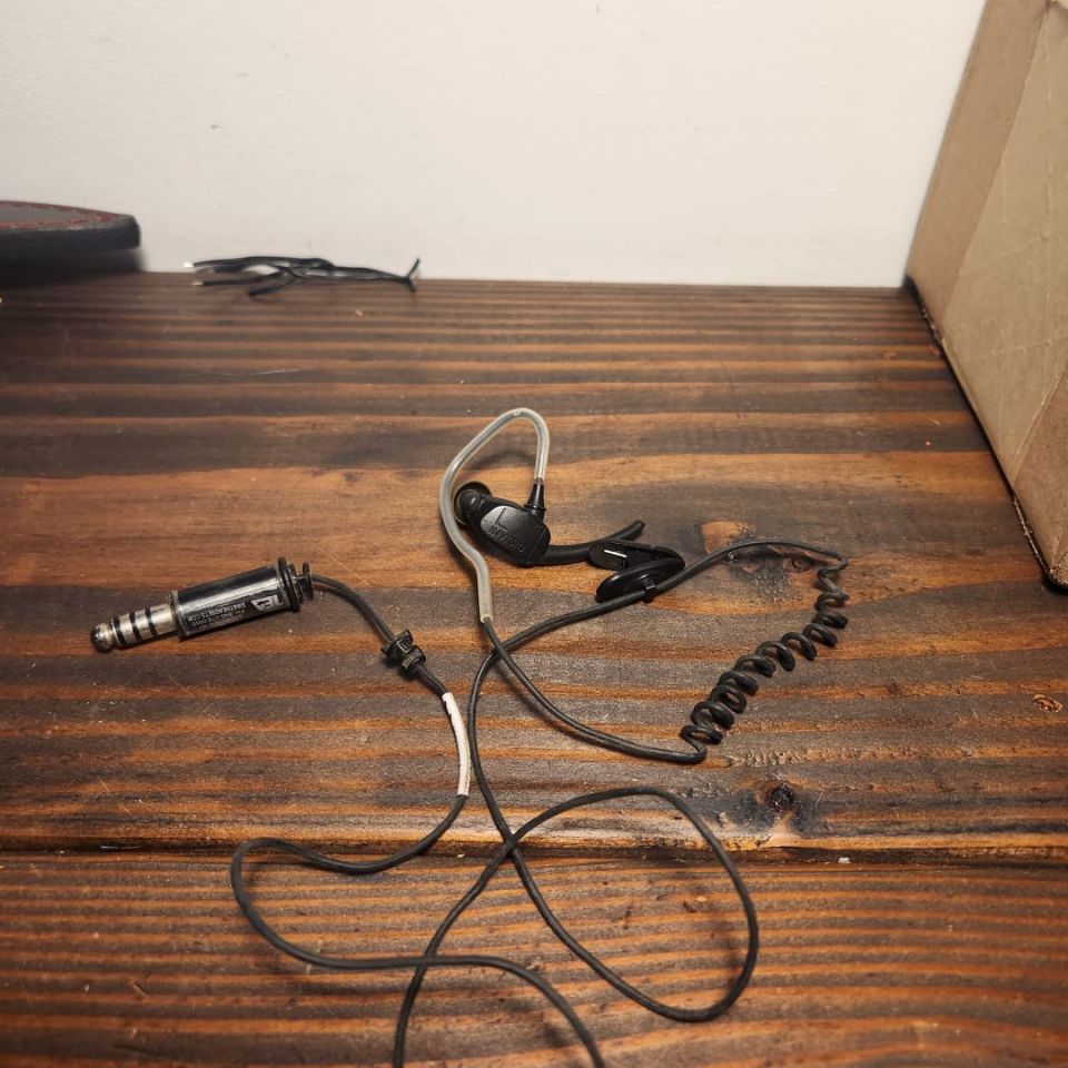 Image 2 - Invisio Earpiece/Bone mic