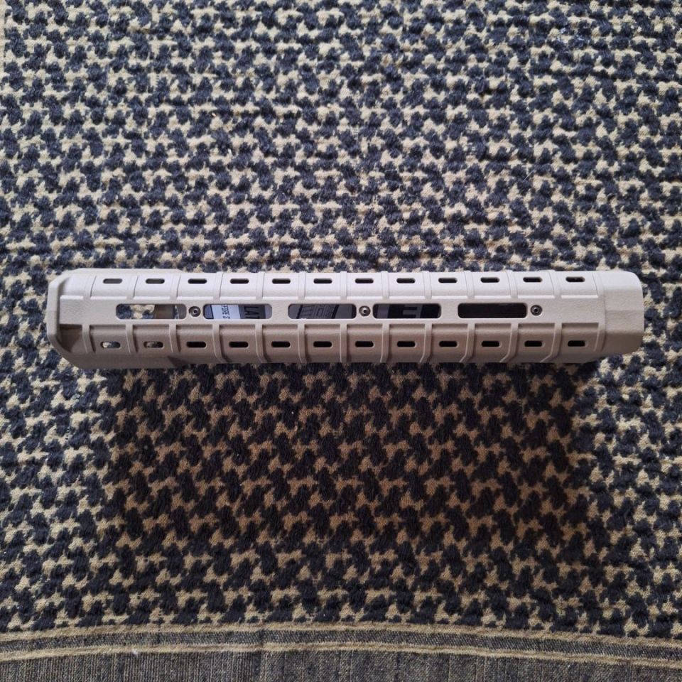 Image 3 - Magpul SL Mid length Handguard