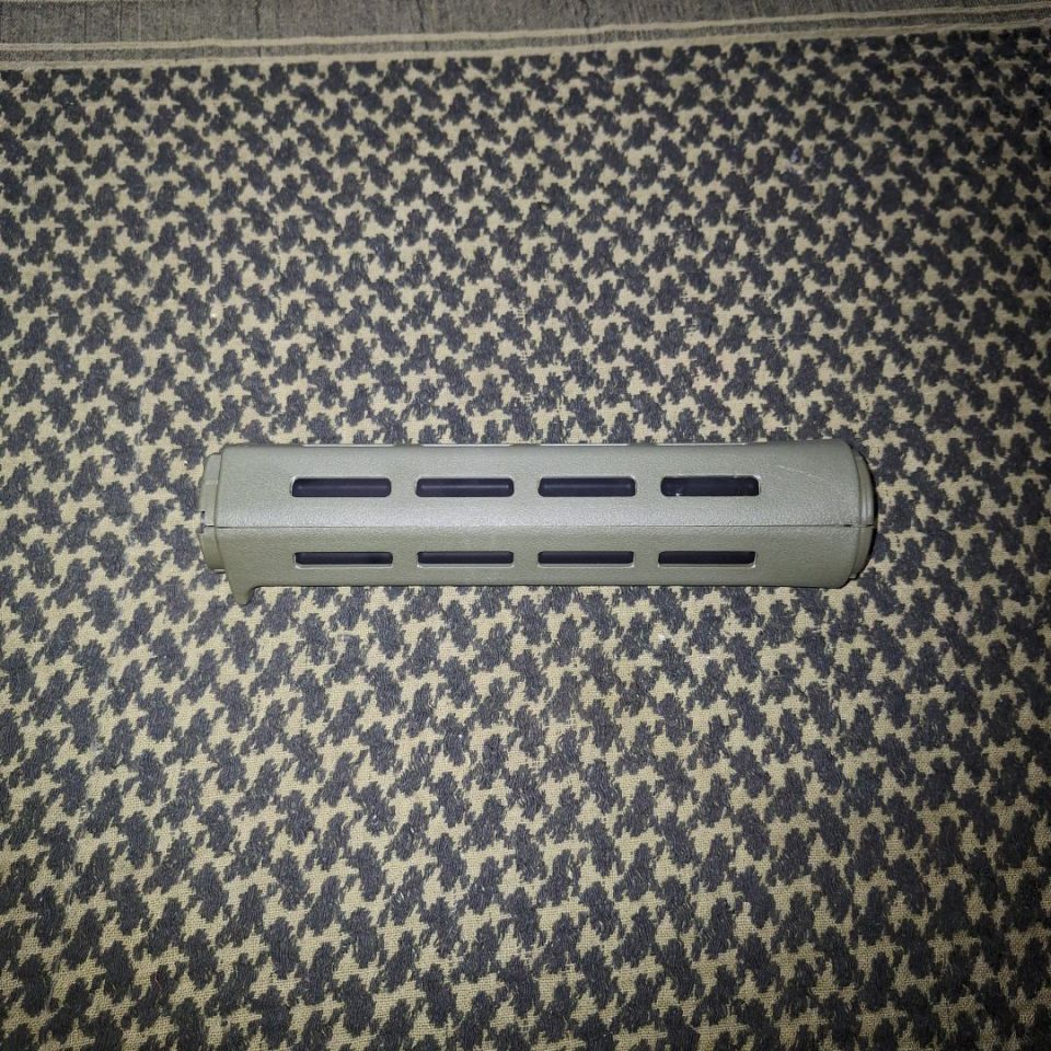 Image 3 - B5 Mlok Midlength Handguard