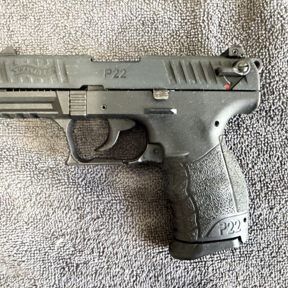 Image 2 - Walther P22