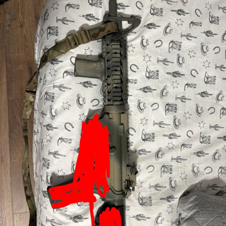 Image 2 - Colt upper