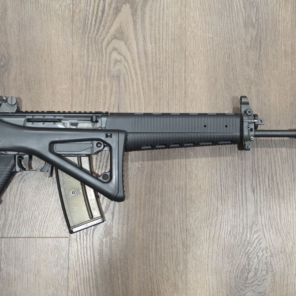 Image 2 - Sig Sauer 551A1