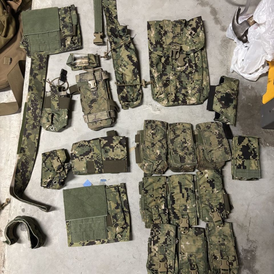 Image 1 - Gear lot 