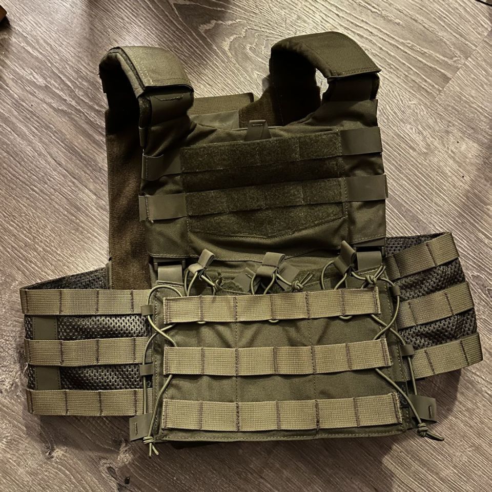 Image 1 - Helikon-Tex Guardian Carrier