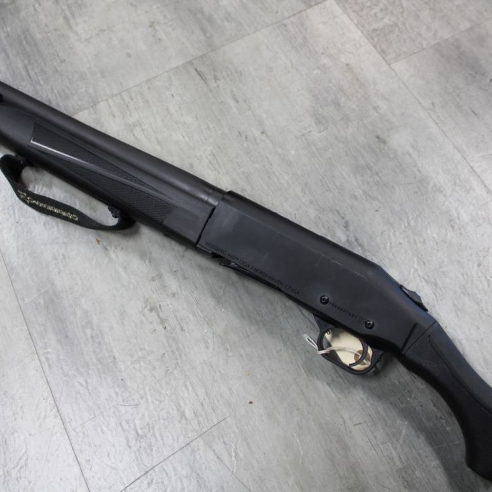 Image 4 - Mossberg 990 W/ da beam 
