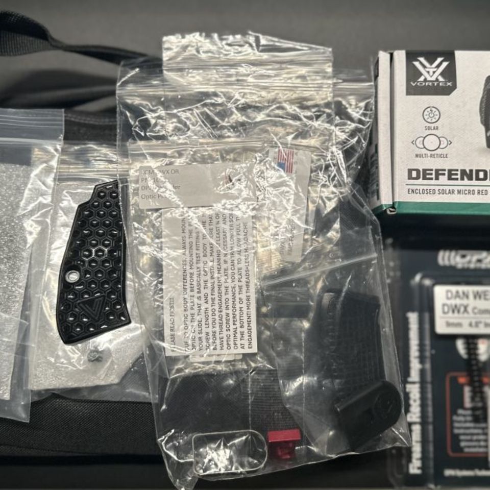 Image 5 - Dan Wesson DWX Compact OR