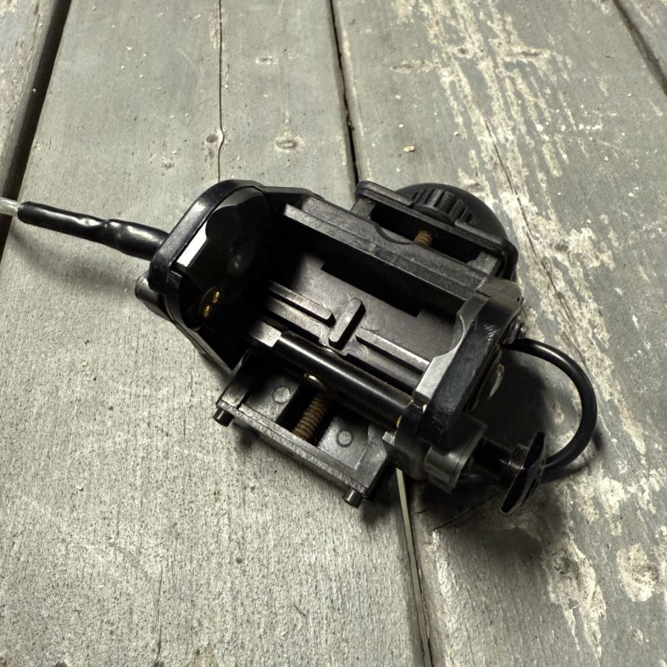 Image 3 - Anvis NVG Mount w/battery Pack