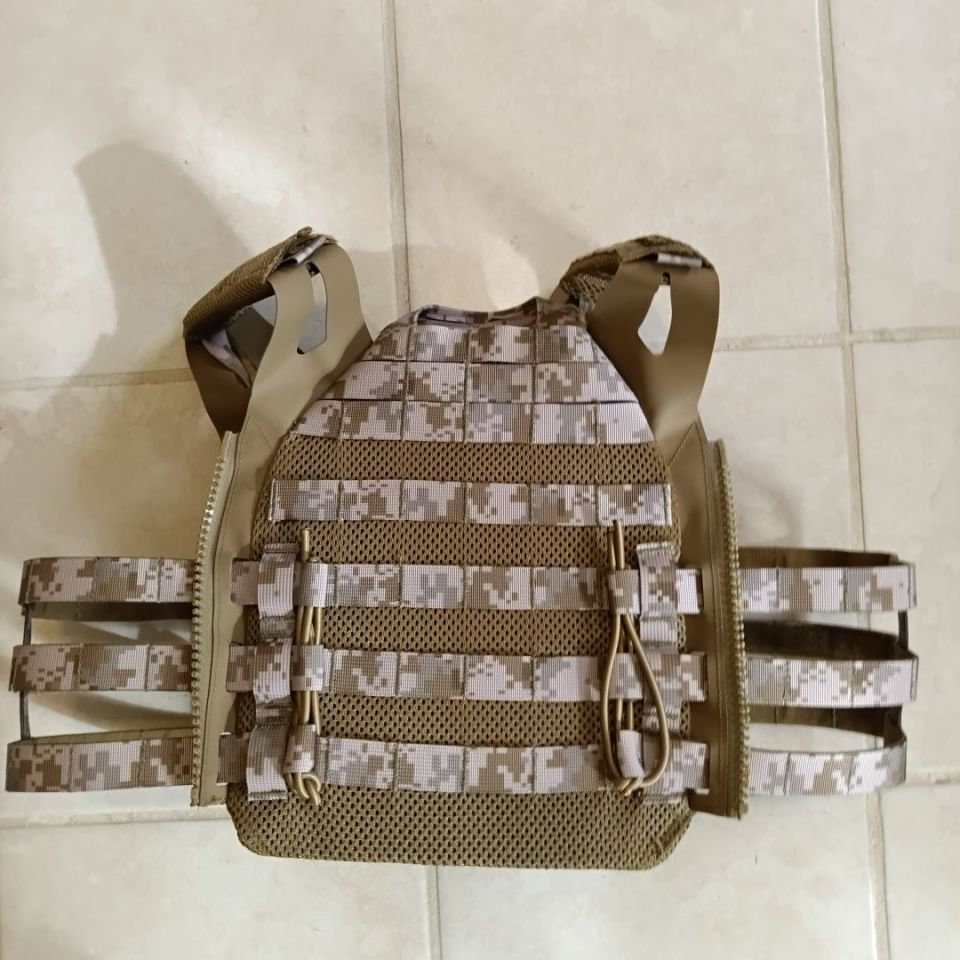 Image 2 - Replica AOR1 Swimmer JPC