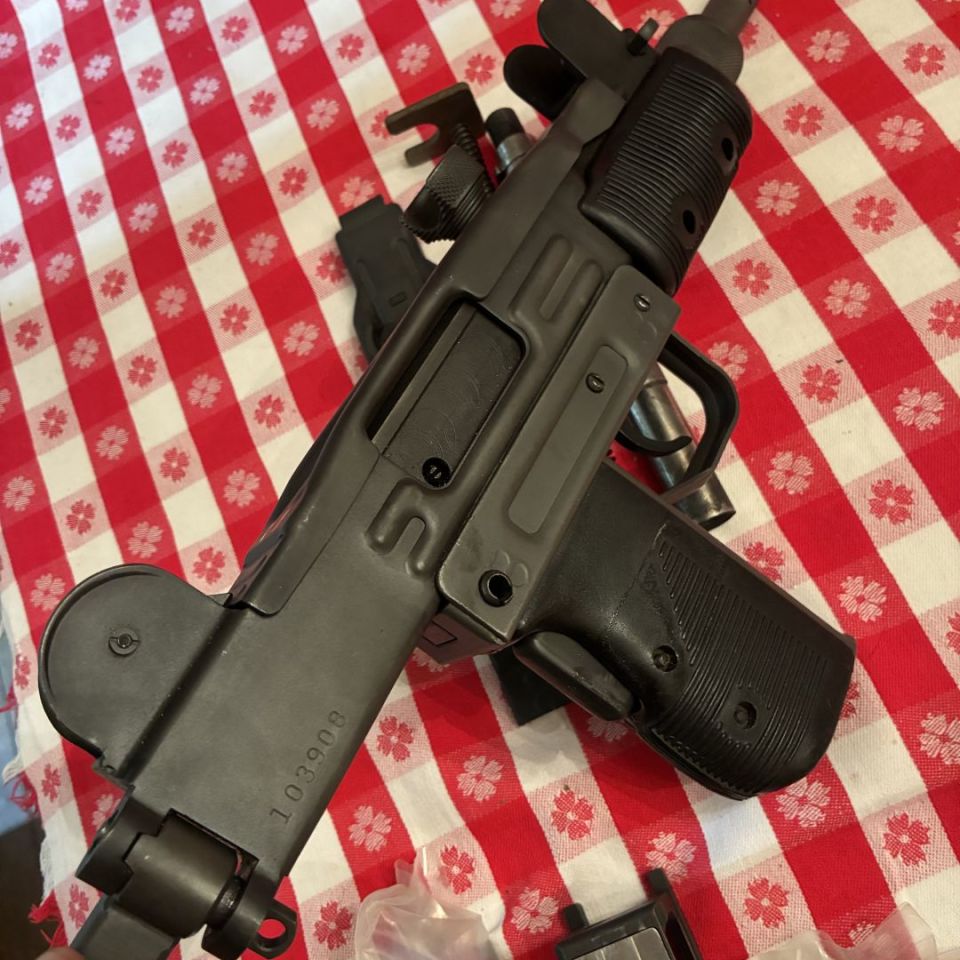 Image 3 - Mini UZI Transferable