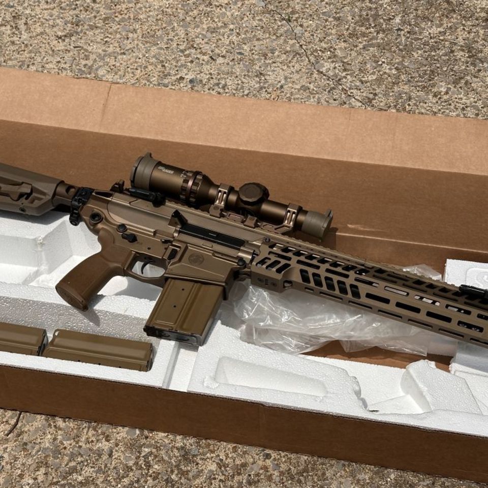 Image 2 - SIG SPEAR XM7 6.8x51 with LPVO