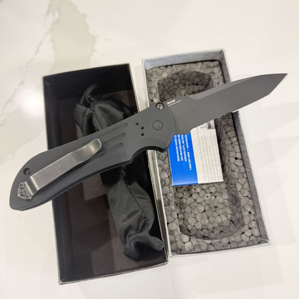 Image 3 - Benchmade Auto Stryker