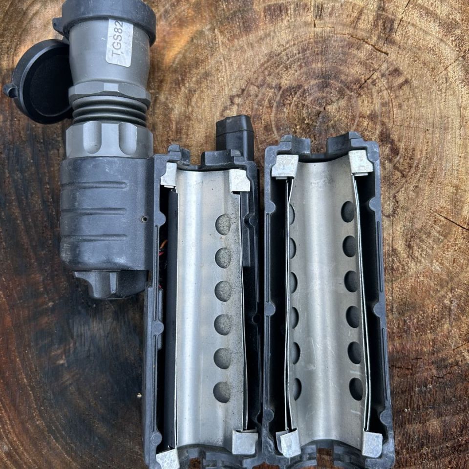 Image 5 - Surefire m500 M4 Handguard