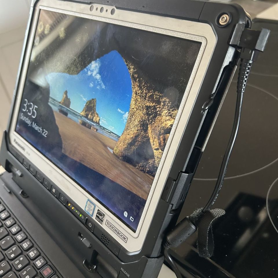 Image 4 - Panasonic Toughbook CF33