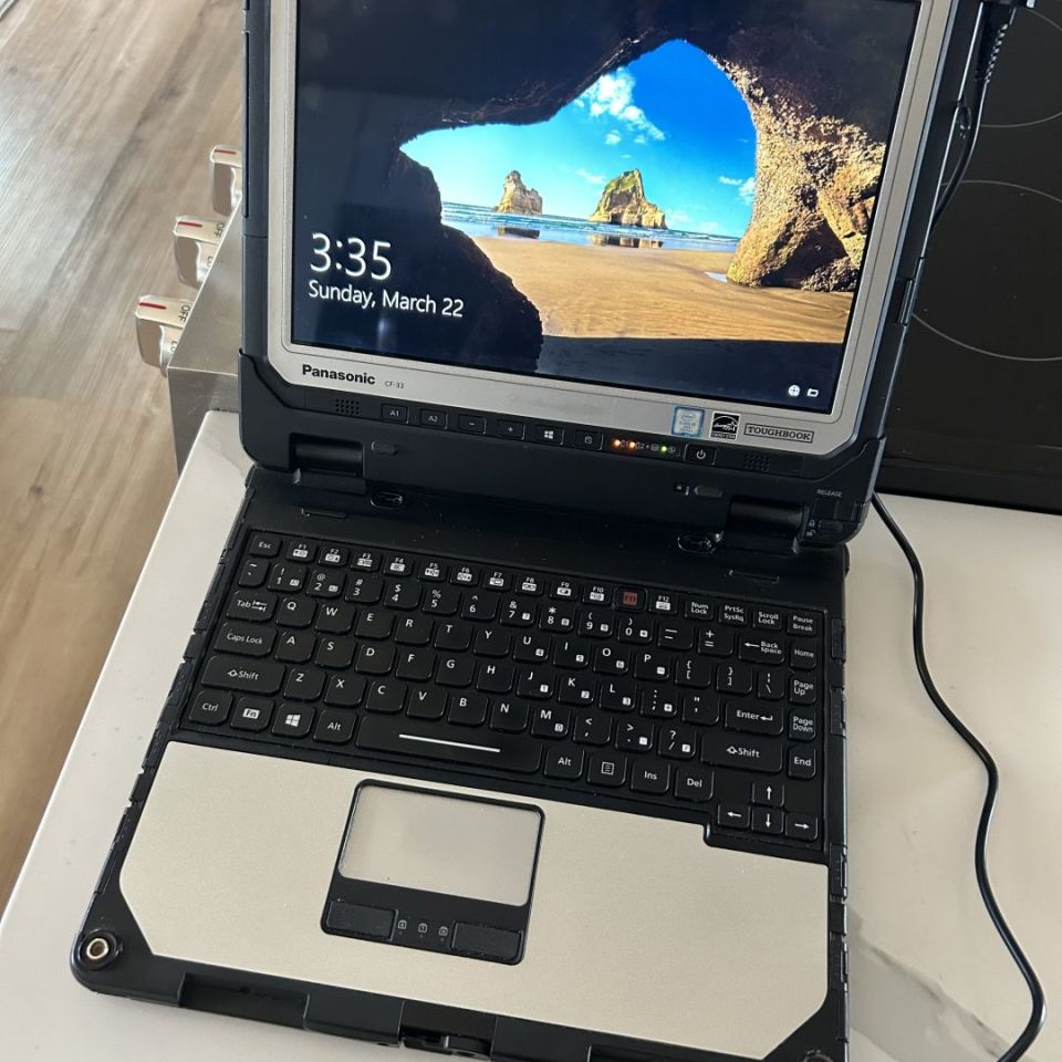 Image 3 - Panasonic Toughbook CF33