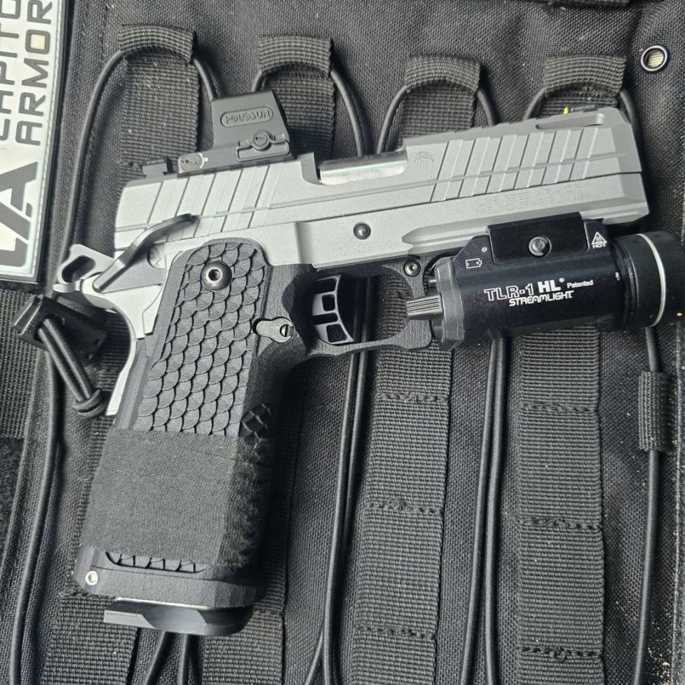 Image 2 - LFA Apollo 11 Compact