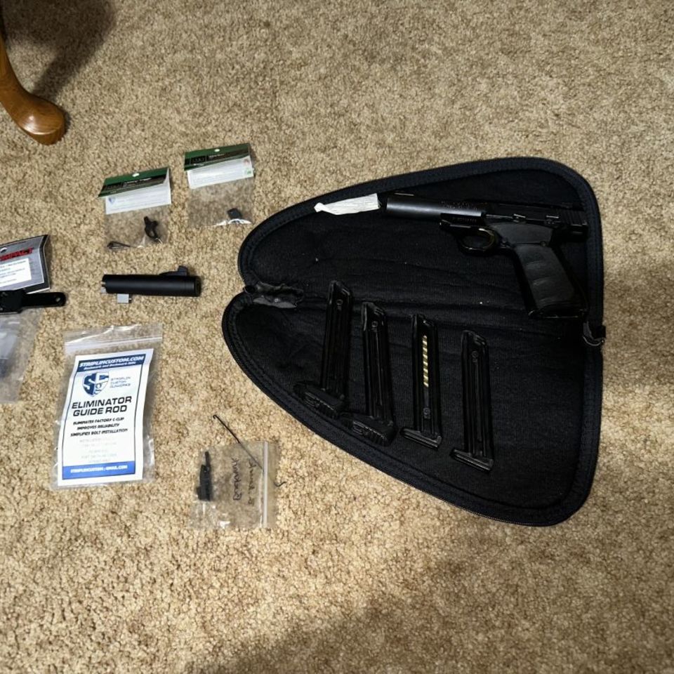 Image 4 - Browning Buckmark .22LR